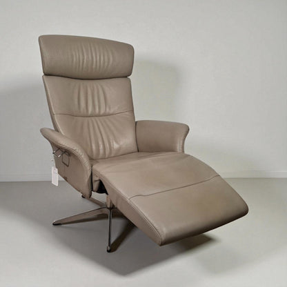 Conform Master Recliner lenestol i grå skinn – Eksklusiv komfort hos MøbelGlede