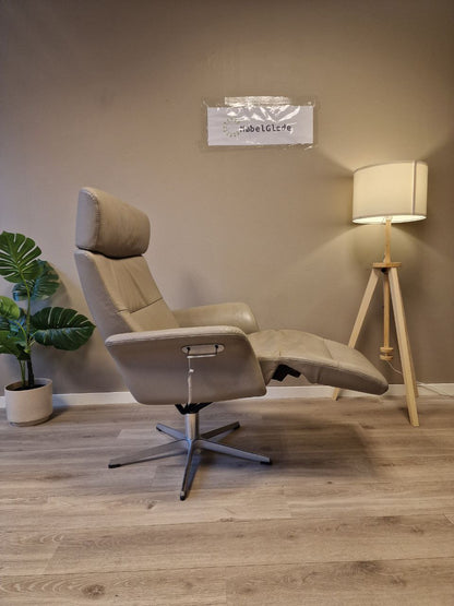 Brukt Conform Master Recliner / lenestol i grå - detaljbilde skinn