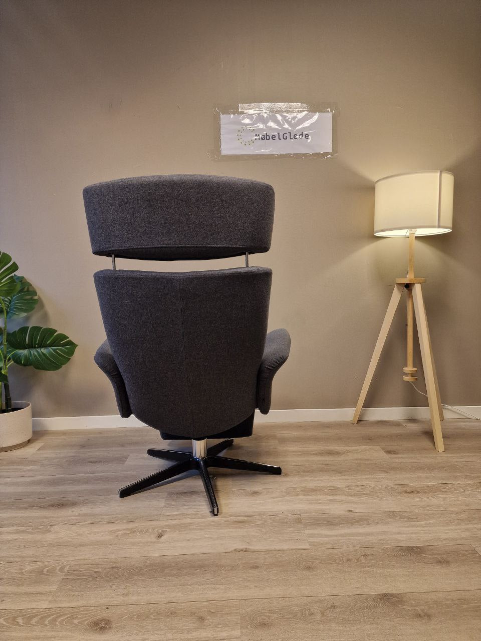 Brukt Conform Master Recliner / lenestol i grå - i interiorsetting
