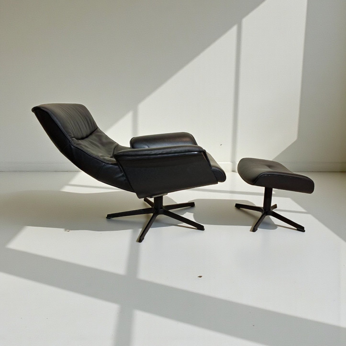 Conform Prime lenestol i skinn m/krakk | MøbelGlede