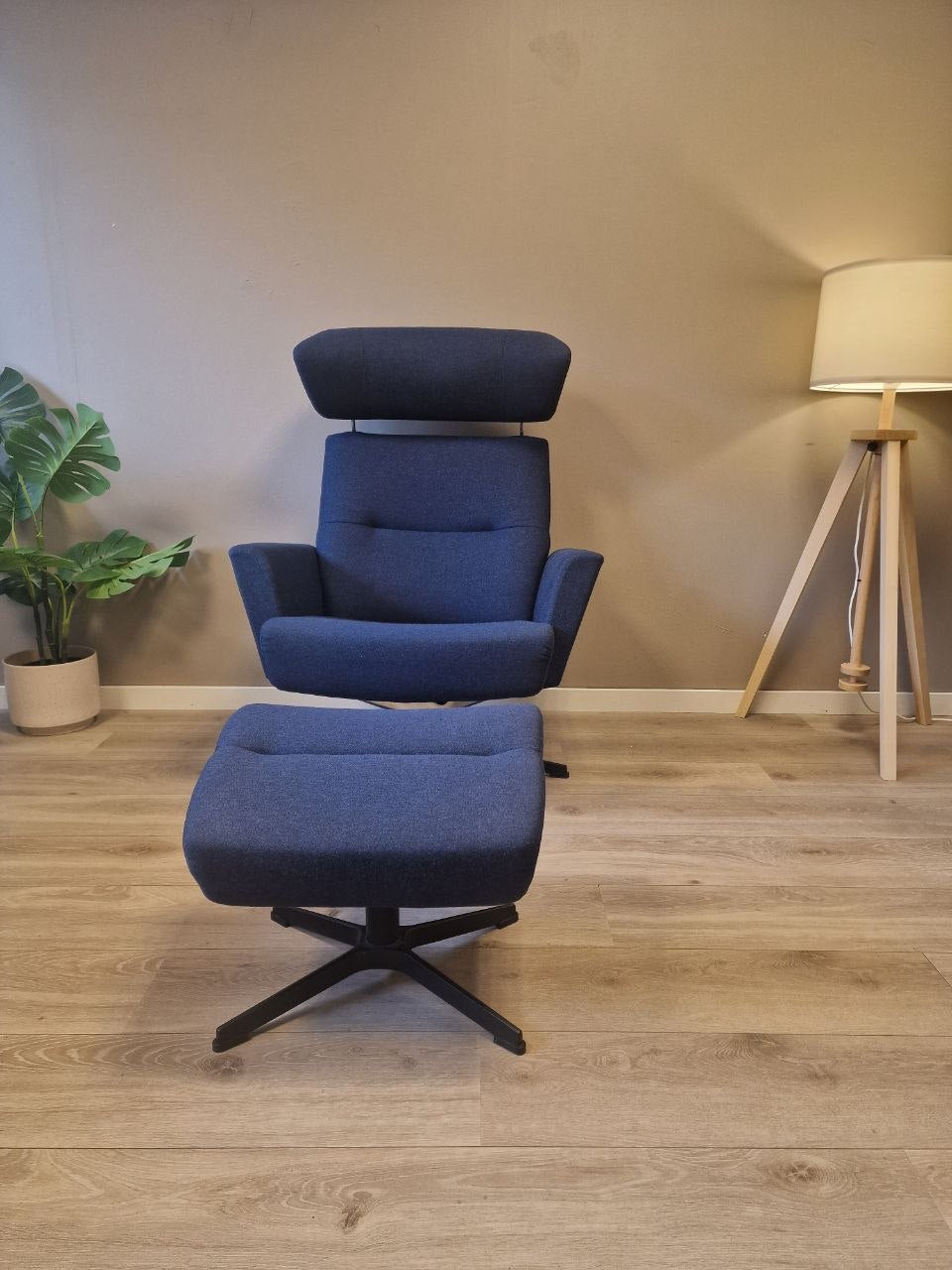 Conform Relieve lenestol m/krakk i marineblått stoff