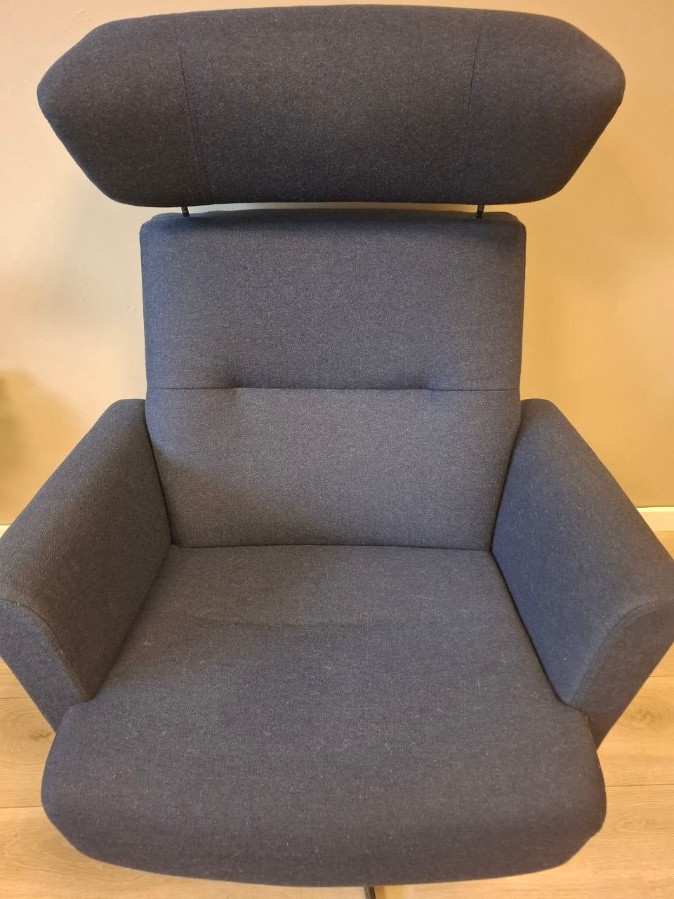 Conform Relieve lenestol m/krakk i marineblått stoff