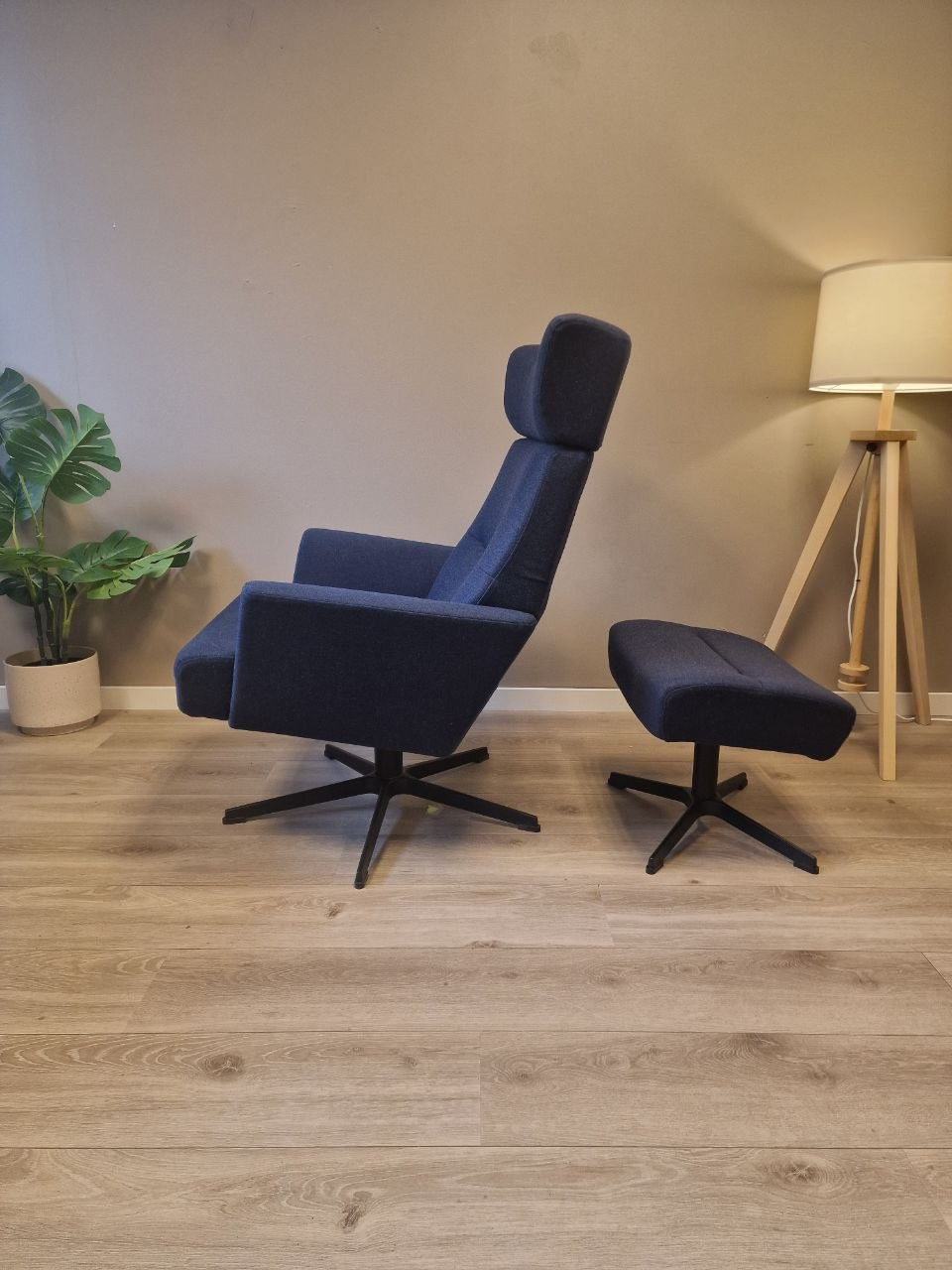 Conform Relieve lenestol m/krakk i marineblått stoff