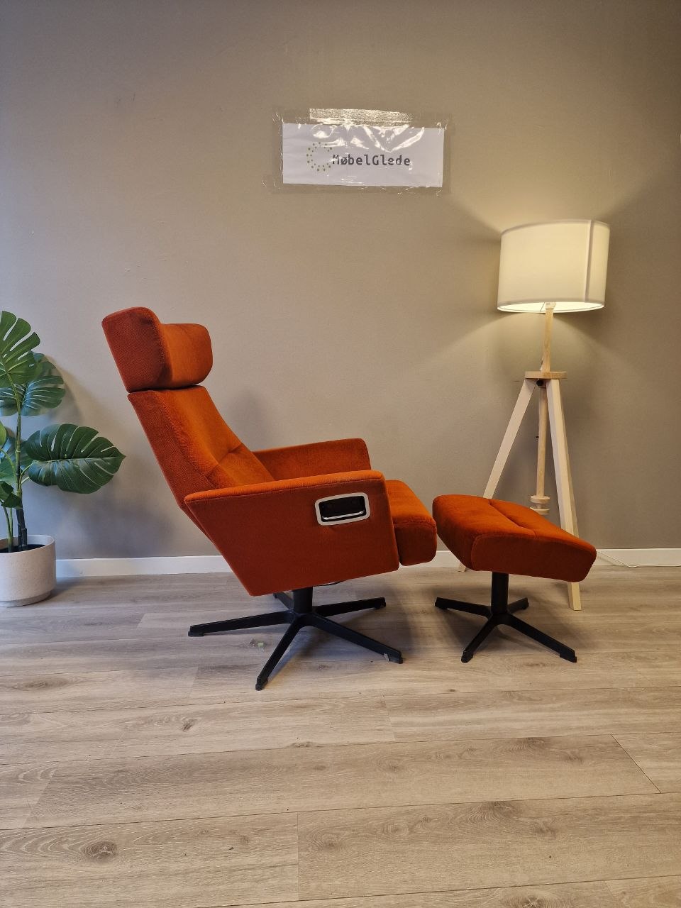 Brukt Conform Relieve lenestol m/krakk i rust farge - skravisning