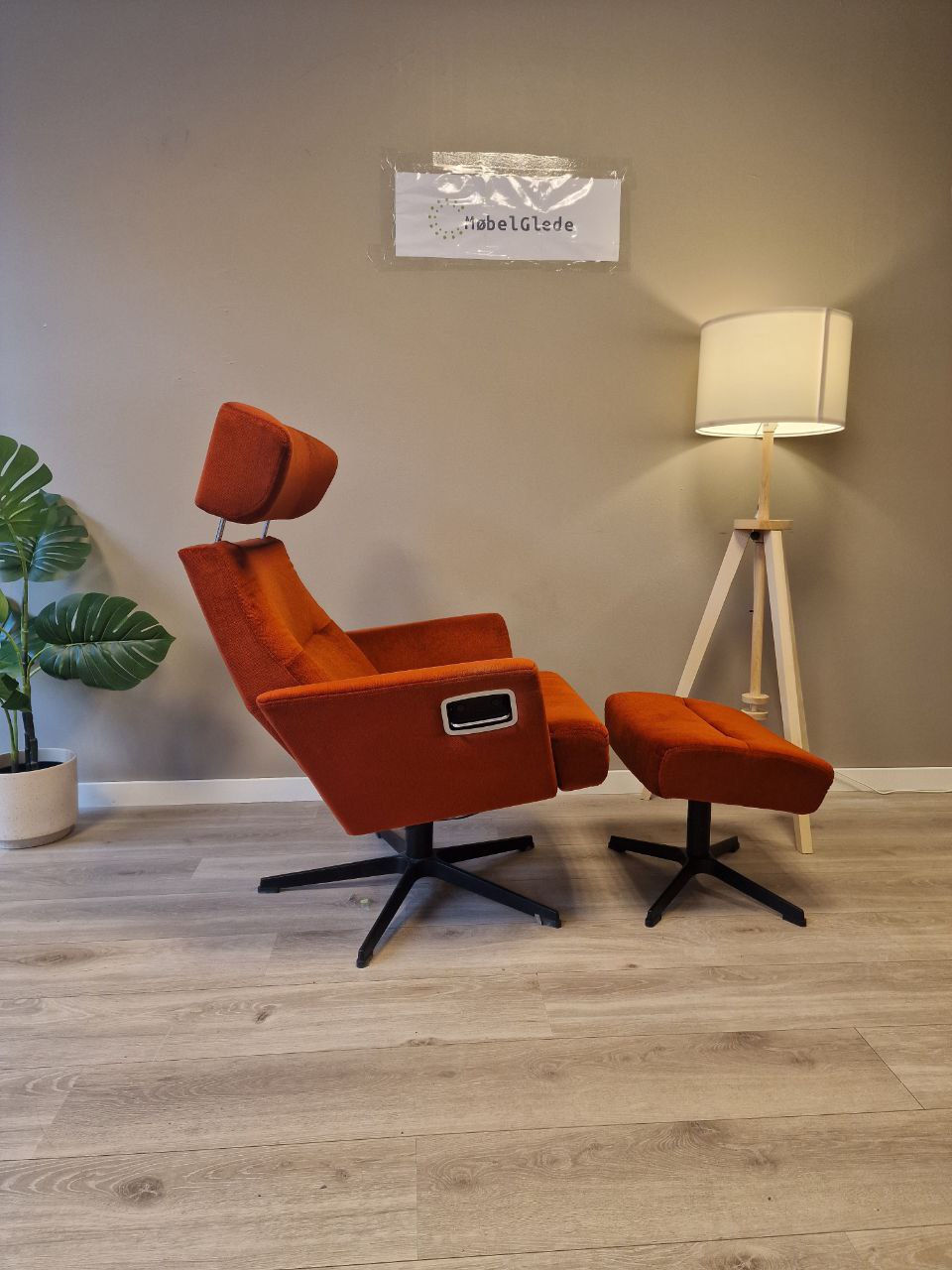 Brukt Conform Relieve lenestol m/krakk i rust farge - detaljbilde understell