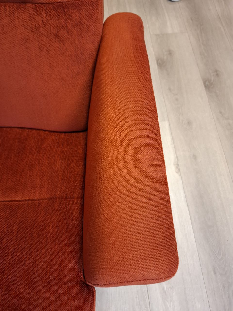 Brukt Conform Relieve lenestol m/krakk i rust farge - naerbilde