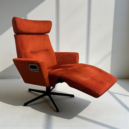 Conform Relieve lenestol – Oransje tekstil | Ergonomisk luksus | MøbelGlede