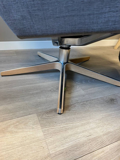Conform Relieve Recliner/ lenestol i mørk grått tekstil