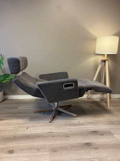 Conform Relieve Recliner/ lenestol i mørk grått tekstil