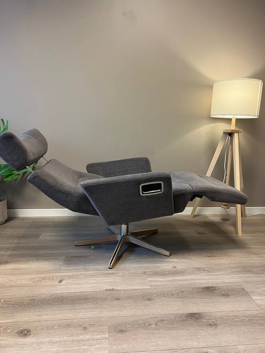 Conform Relieve Recliner/ lenestol i mørk grått tekstil
