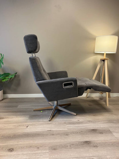 Conform Relieve Recliner/ lenestol i mørk grått tekstil