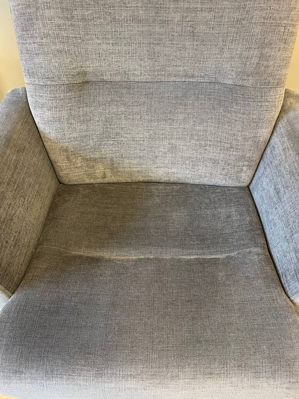 Conform Relieve Recliner/ lenestol i mørk grått tekstil