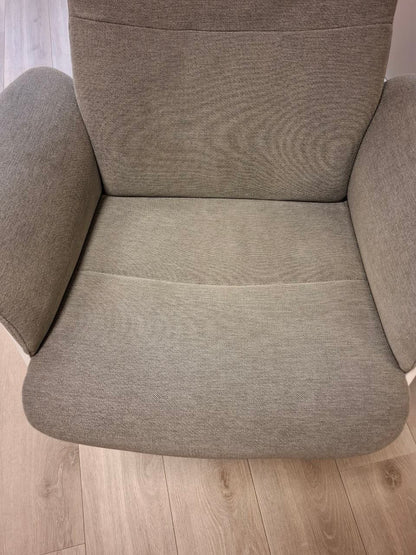 PENT BRUKT | Conform Timeout lenestol med krakk i Grå