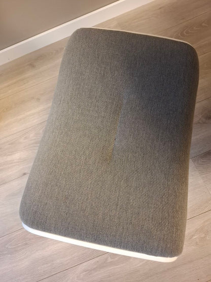 PENT BRUKT | Conform Timeout lenestol med krakk i Grå