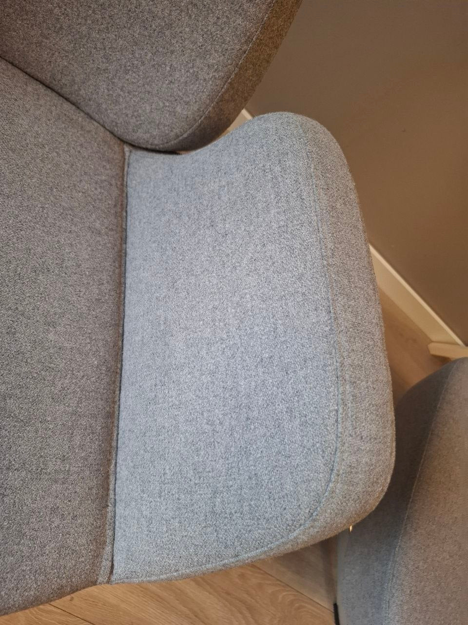 Conform Turtle lenestol m/krakk i grå tekstil