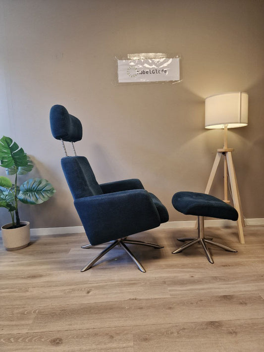 PENT BRUKT | Ekornes IMG Space lenestol med krakk i blåfarget tekstil