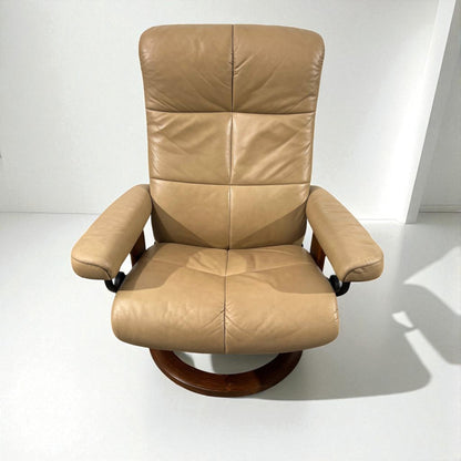 Stressless David lenestol m/skammel – Ergonomisk luksus | MøbelGlede