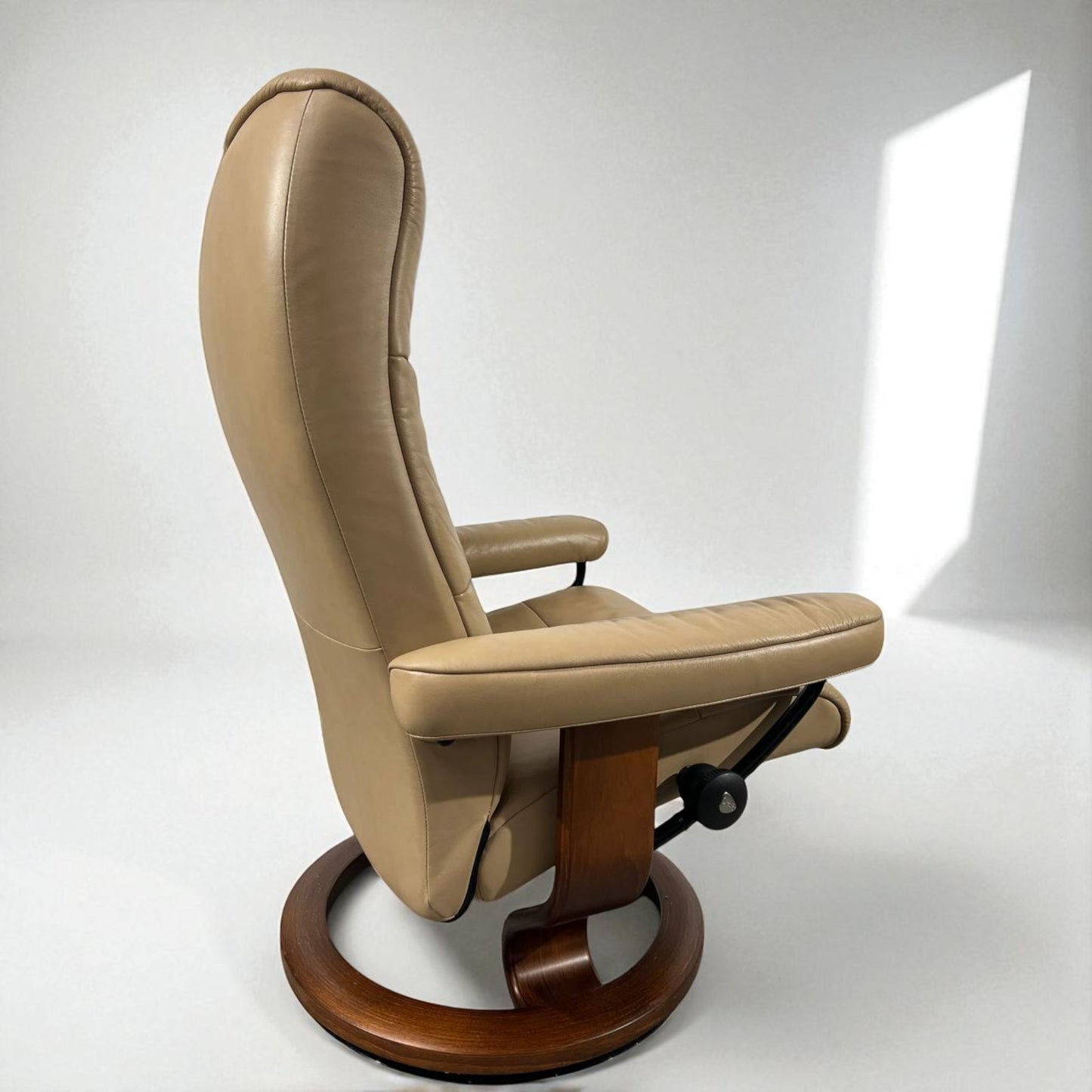 Stressless David lenestol m/skammel – Ergonomisk luksus | MøbelGlede