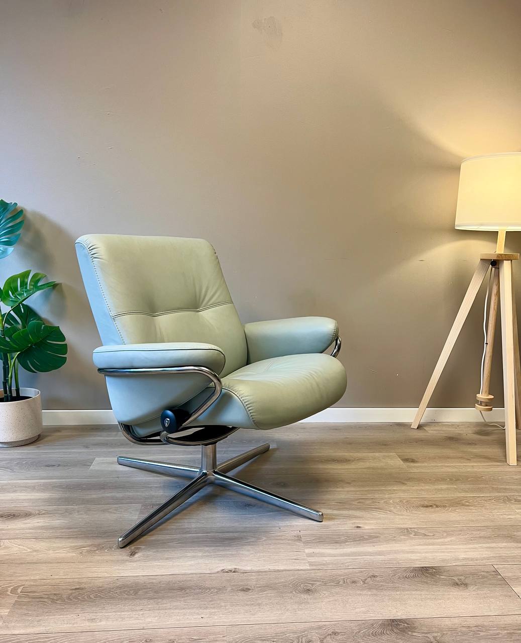 Ekornes Stressless Berlin Lav lenestol i lys grønn