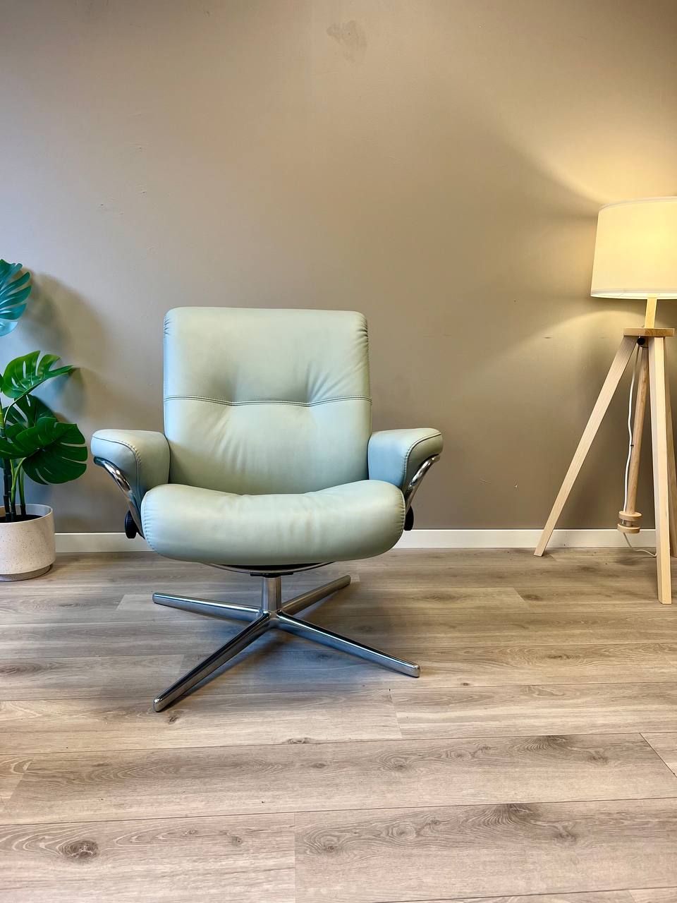 Ekornes Stressless Berlin Lav lenestol i lys grønn