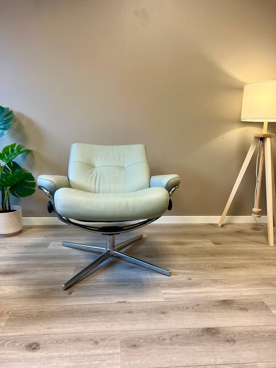 Ekornes Stressless Berlin Lav lenestol i lys grønn