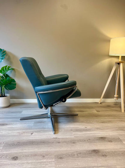 Ekornes Stressless Berlin Lav lenestol i petrol
