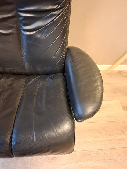 PENT BRUKT | Ekornes Stressless Blues (M) lenestol med krakk i sort