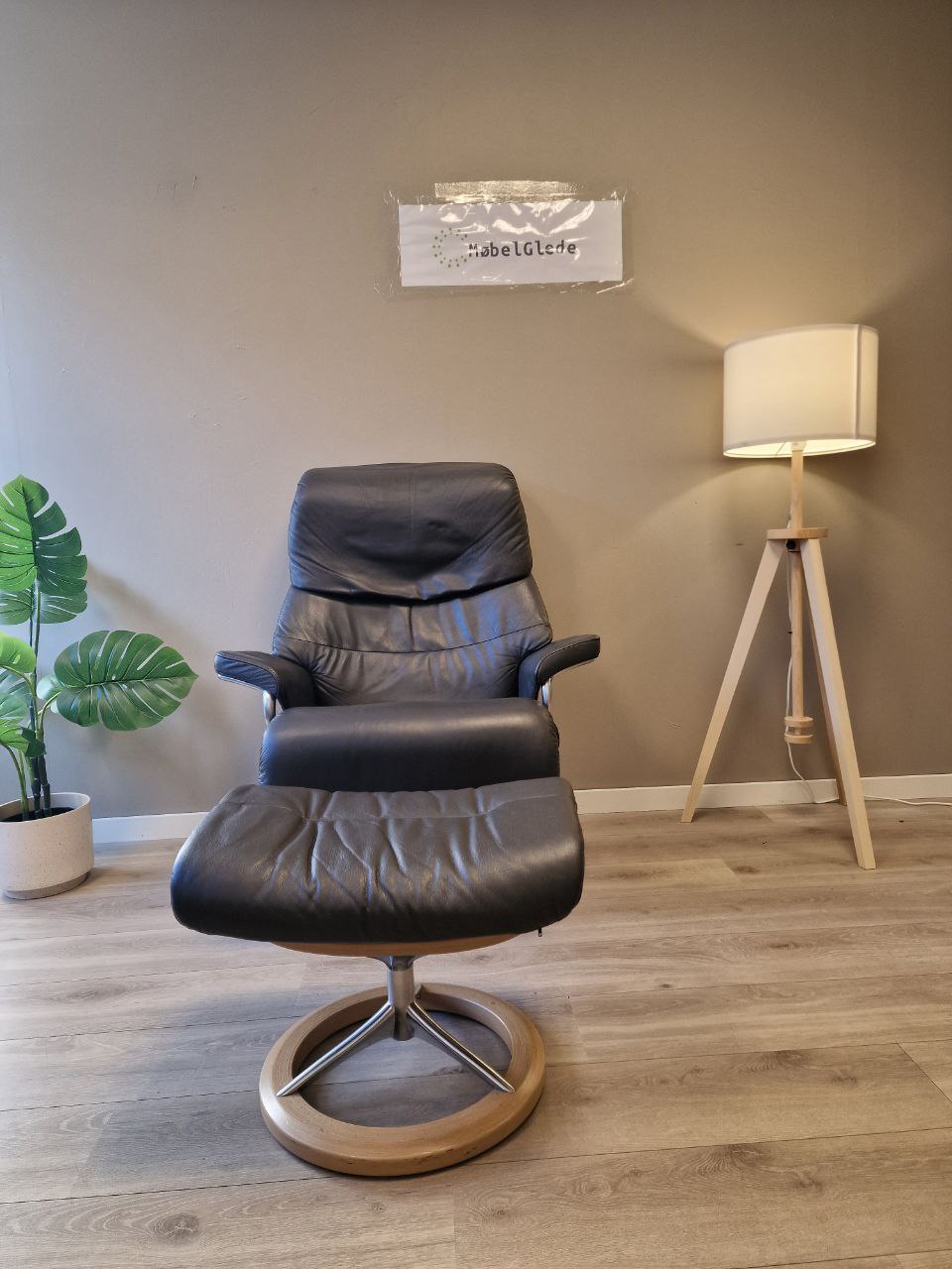 Brukt Stressless Capri (M) lenestol m/krakk i grå - bakvisning