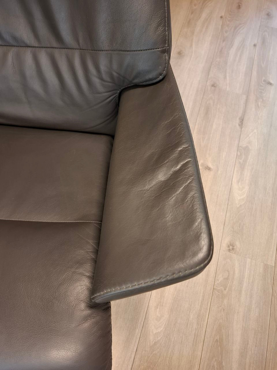 Stressless Capri (M) lenestol m/krakk i grå