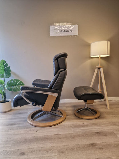 Brukt Stressless Capri (M) lenestol m/krakk i grå - detaljbilde skinn