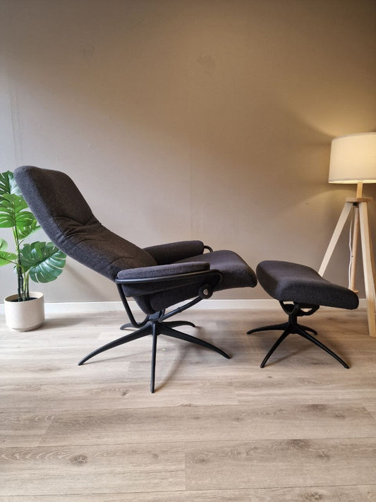 Brukt Ekornes Stressless City Star lenestol m/krakk i grå - sidevisning