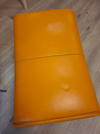 PENT BRUKT | Ekornes Stressless City lenestol med krakk i oransje