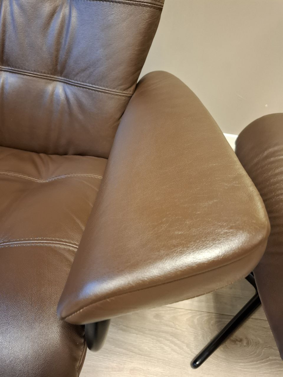 Brukt Stressless Erik lenestol m/krakk i brun - helvisning