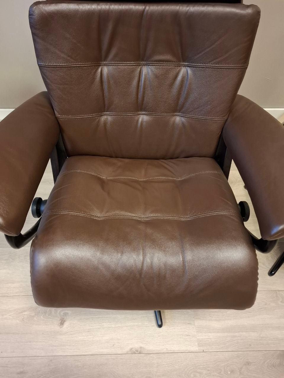 Stressless Erik lenestol m/krakk i brun