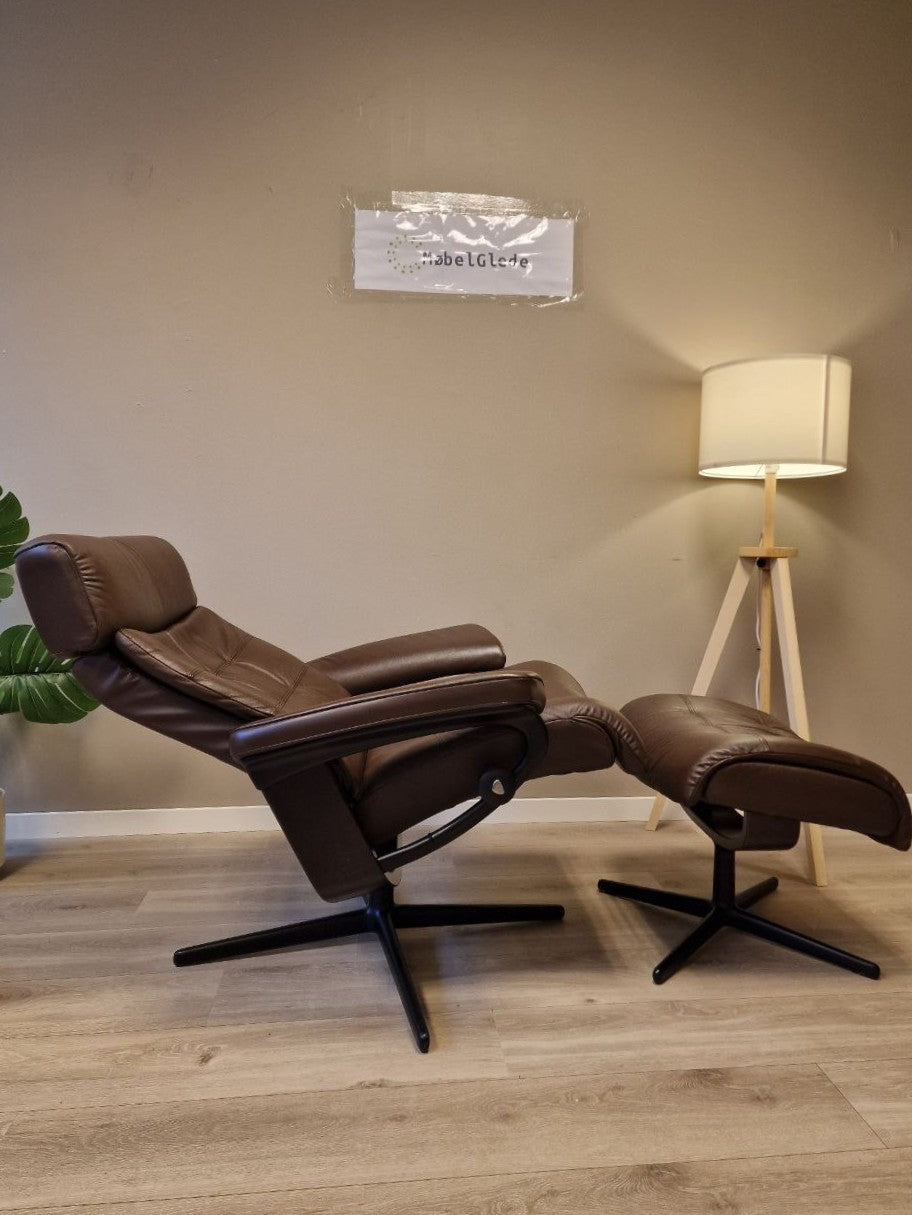 Brukt Stressless Erik lenestol m/krakk i brun - sidevisning