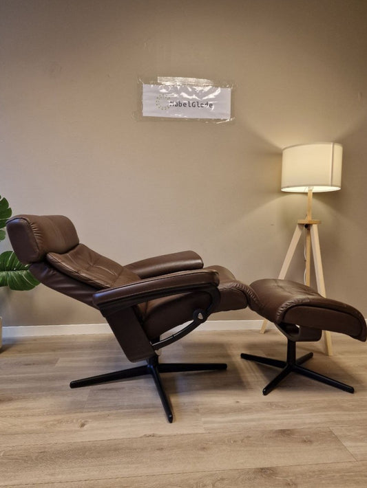 PENT BRUKT | Ekornes Stressless Erik lenestol med krakk i brun