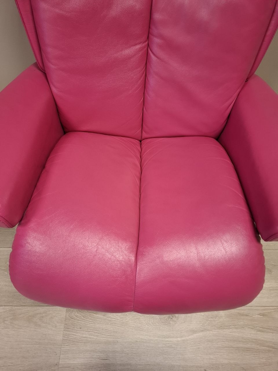 Brukt Stressless Magic (s) lenestol m/krakk i Rosa - helvisning