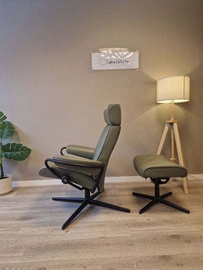 PENT BRUKT | Ekornes Stressless Metro lenestol med krakk i grøn