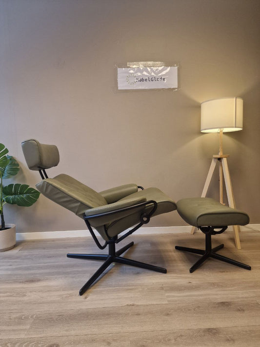 PENT BRUKT | Ekornes Stressless Metro lenestol med krakk i grøn