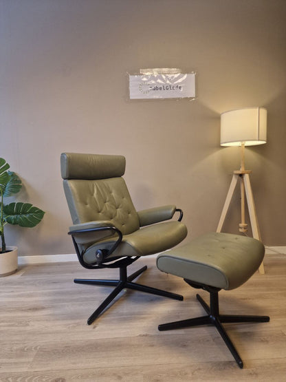 PENT BRUKT | Ekornes Stressless Metro lenestol med krakk i grøn