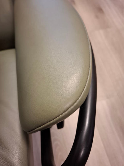 PENT BRUKT | Ekornes Stressless Metro lenestol med krakk i grøn