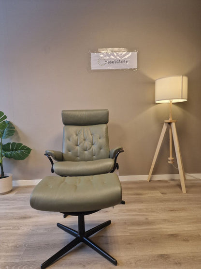 PENT BRUKT | Ekornes Stressless Metro lenestol med krakk i grøn