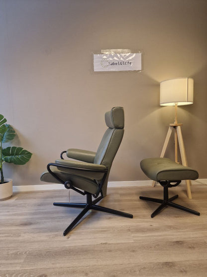 PENT BRUKT | Ekornes Stressless Metro lenestol med krakk i grøn