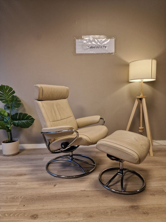 Brukt Stressless Paris lenestol m/krakk i lys beige - frontvisning