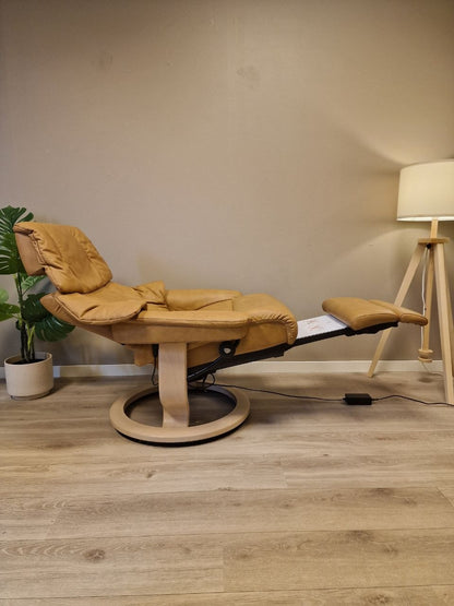 Brukt Stressless Reno Power Leg&Back lenestol (M) i cognac - naerbilde