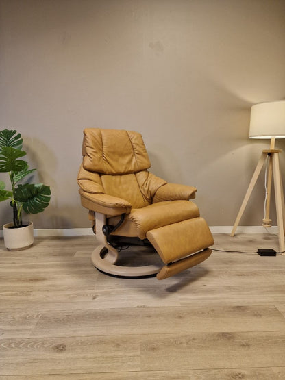 Brukt Stressless Reno Power Leg&Back lenestol (M) i cognac - sidevisning