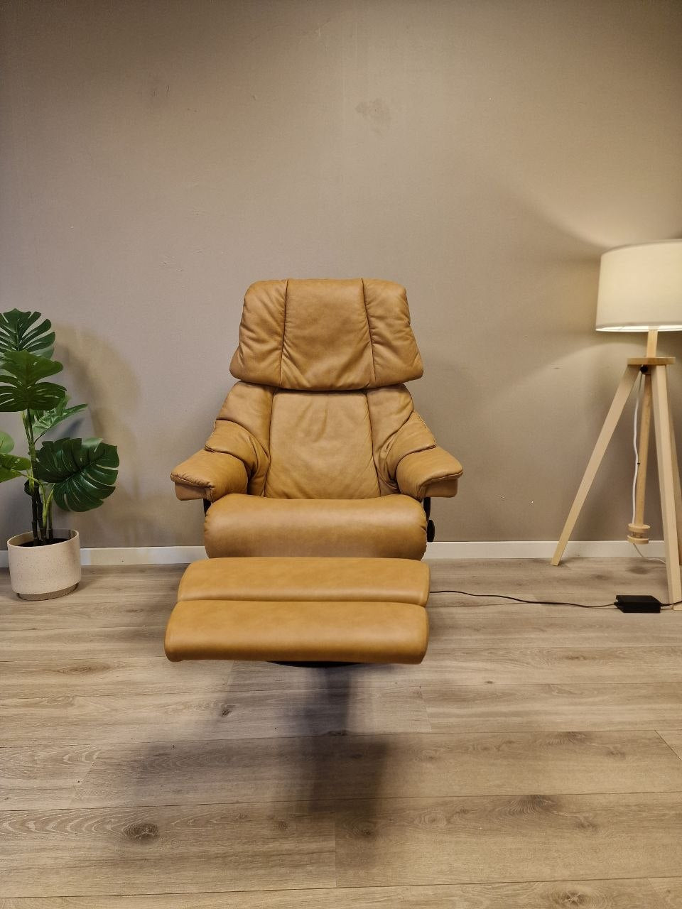 Stressless Reno Power Leg&Back lenestol (M) i cognac