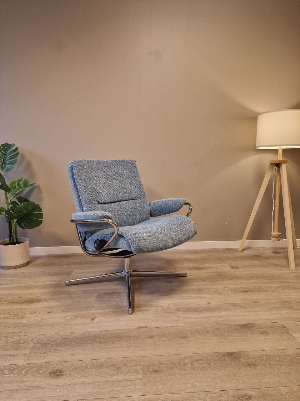 Stressless Tokyo lav lenestol i blå