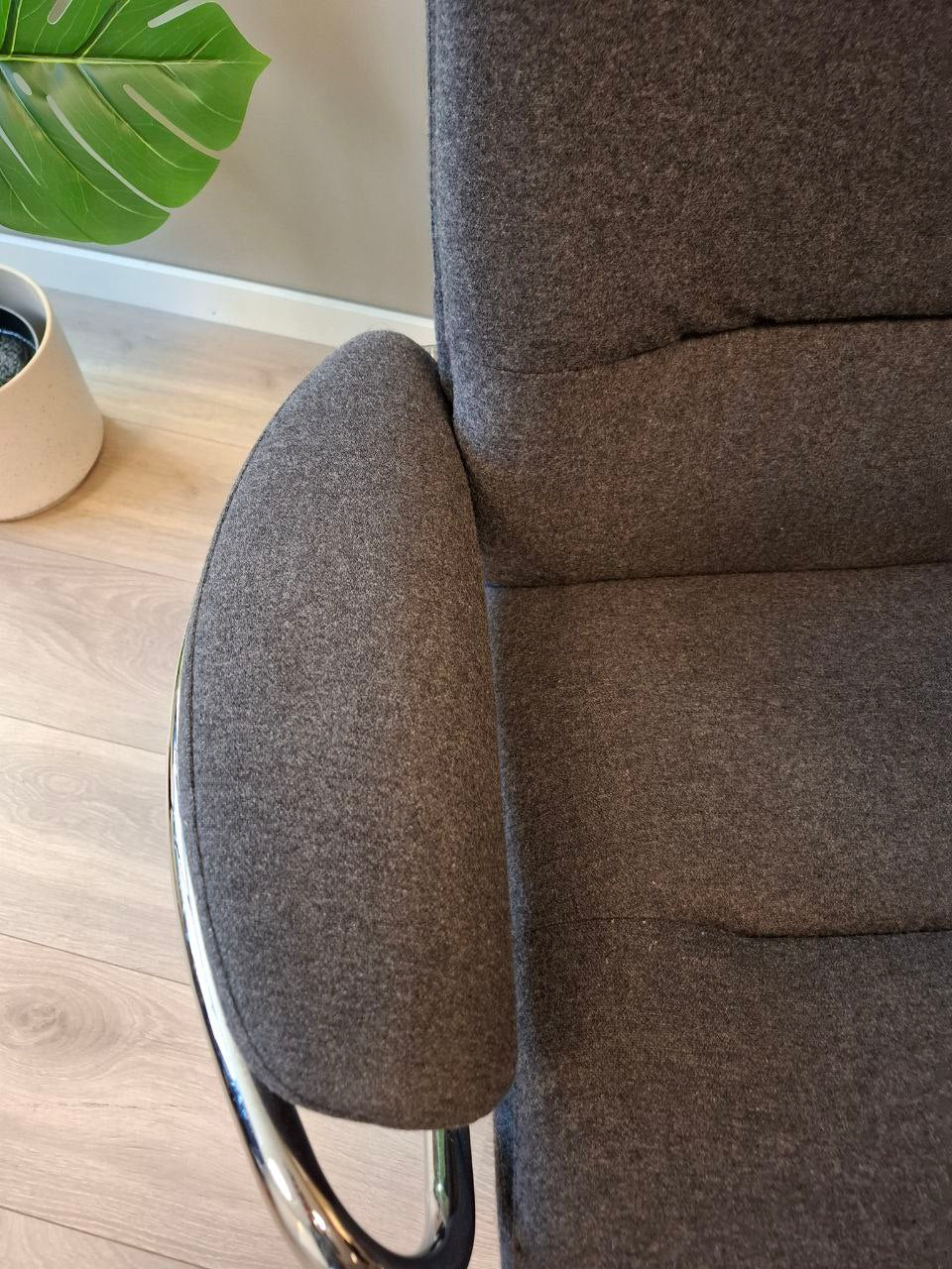 Stressless Tokyo lav lenestol m/krakk i grå