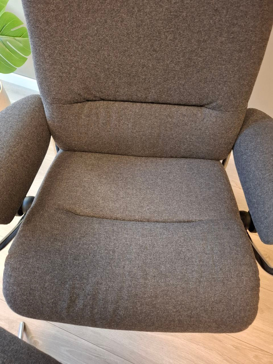 Stressless Tokyo lav lenestol m/krakk i grå